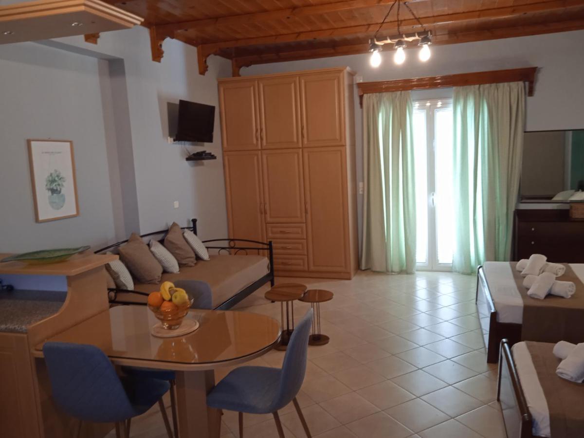 Apartamento Katerina House Finikounta Exterior foto