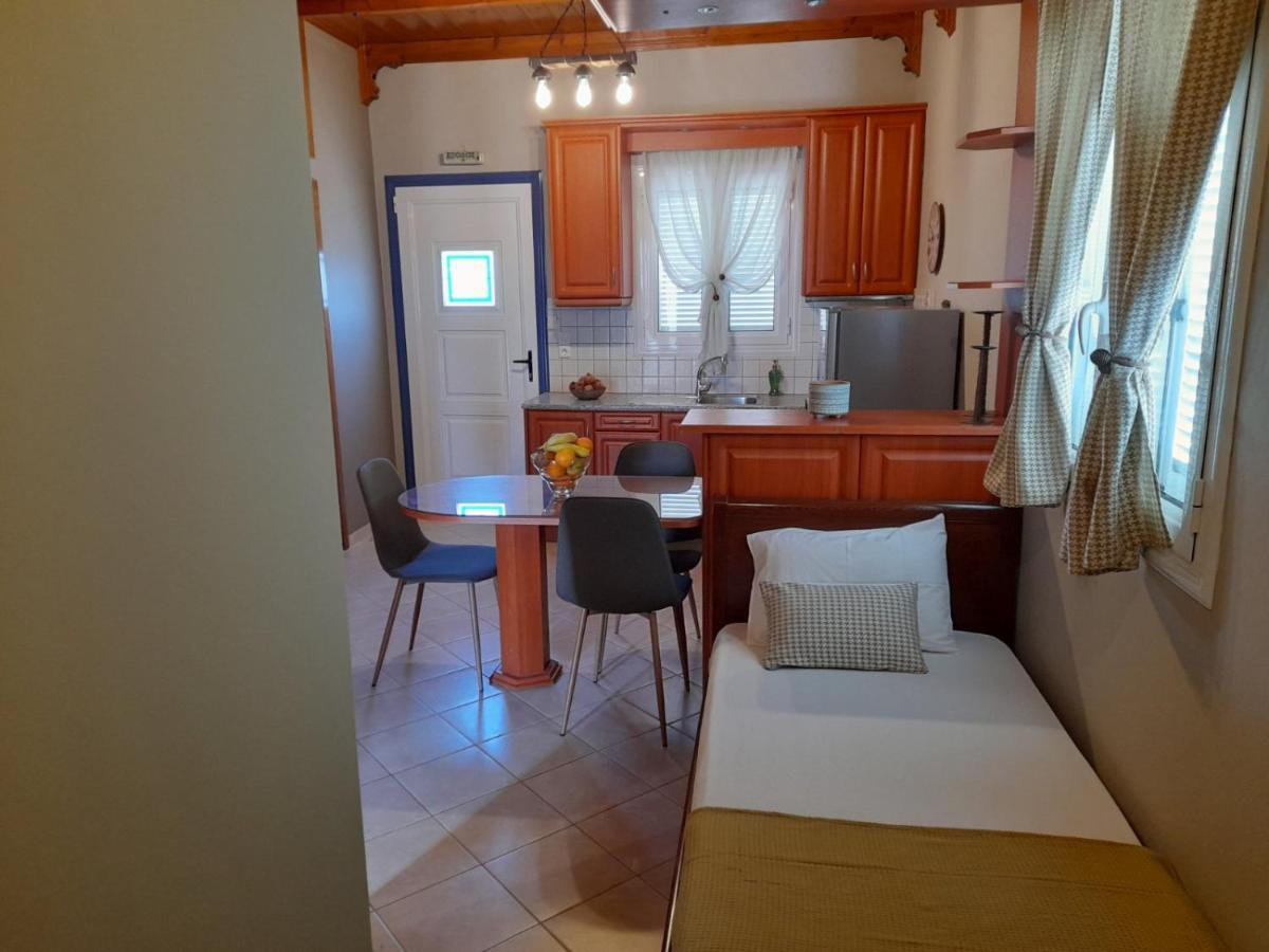Apartamento Katerina House Finikounta Exterior foto